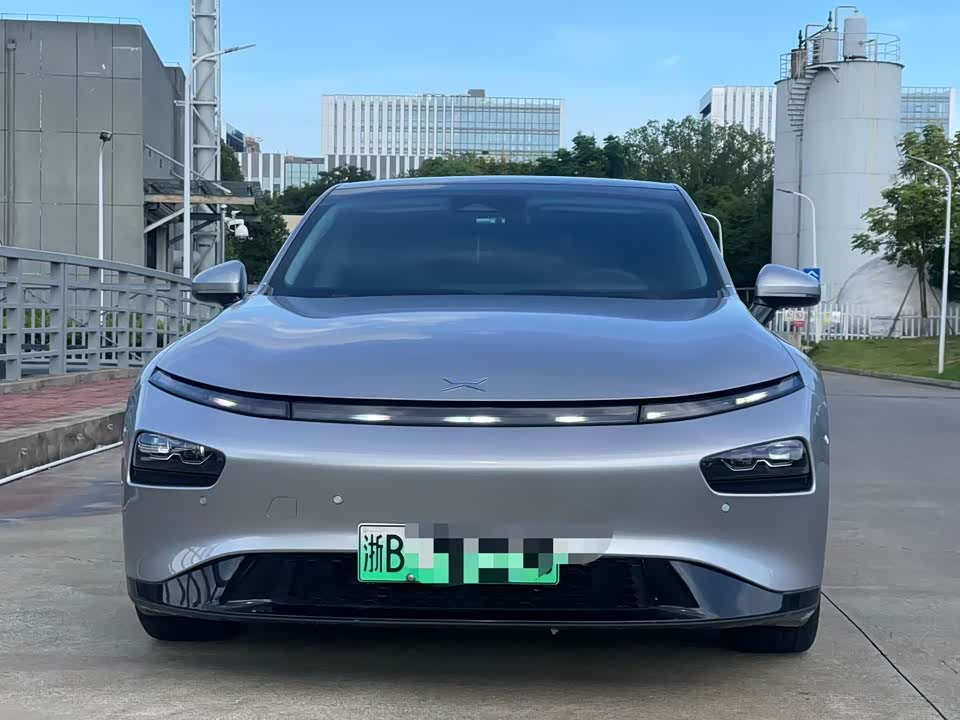 XPENG P7