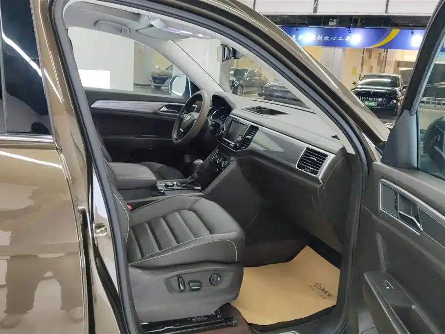 Volkswagen Tourang