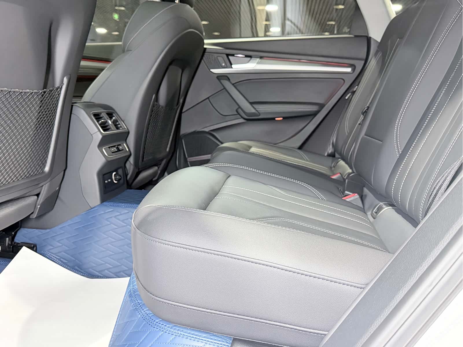 Audi Q5L, 2021 11