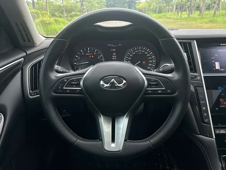 Infiniti Q50L