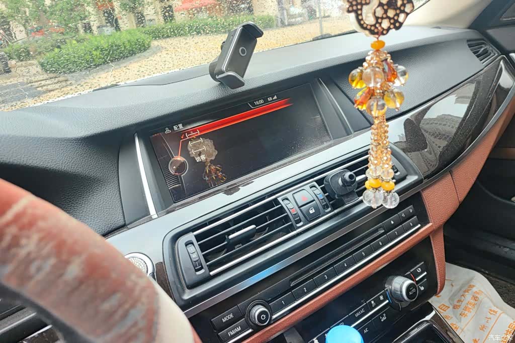 BMW 5 Series, 2017 12