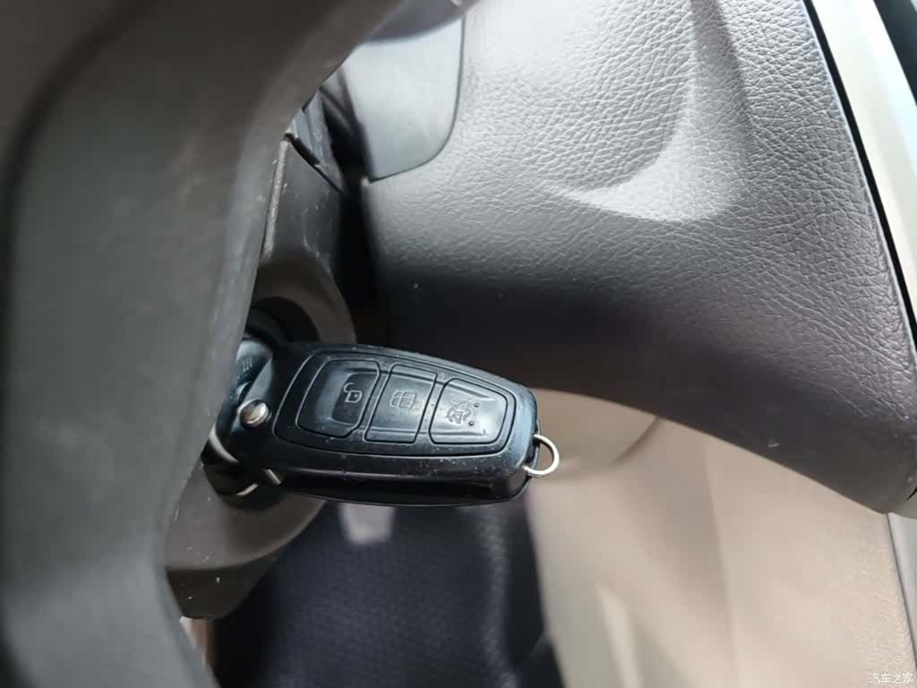 Ford Focus, 2015 9
