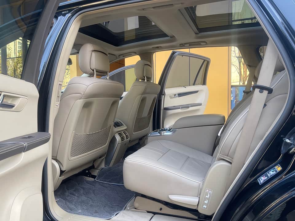 Mercedes-Benz R-class