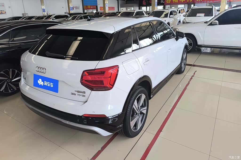 Audi Q2L, 2019 3