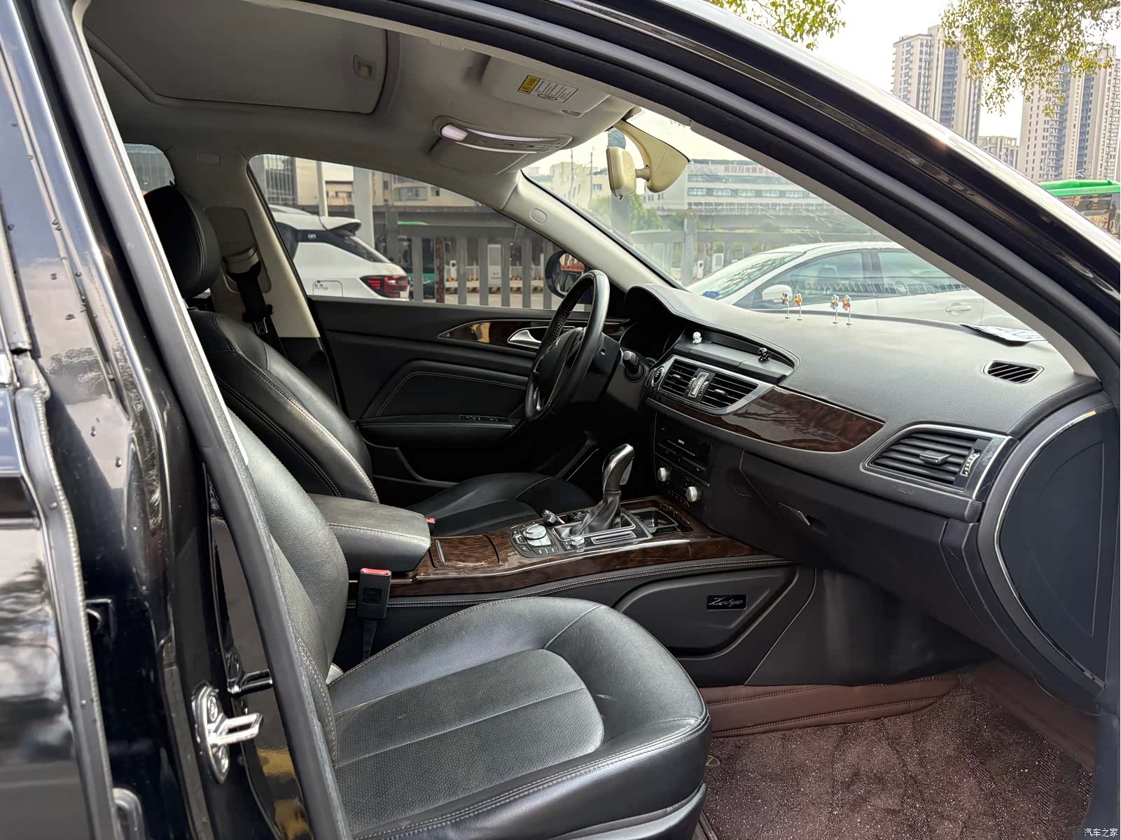 Zotye Z700, 2018 13