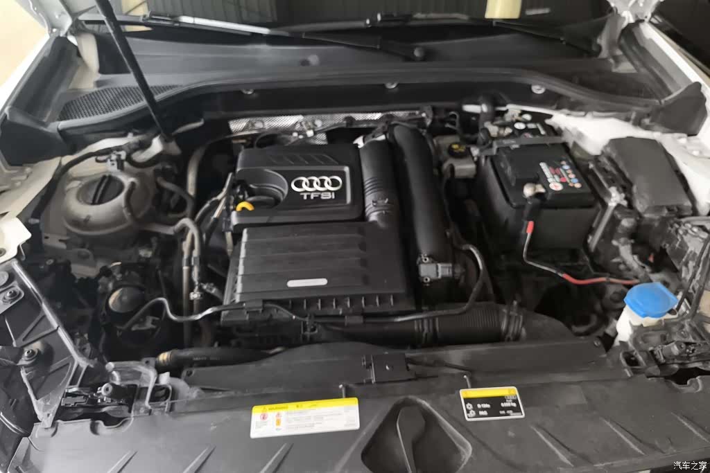 Audi Q2L, 2019 10