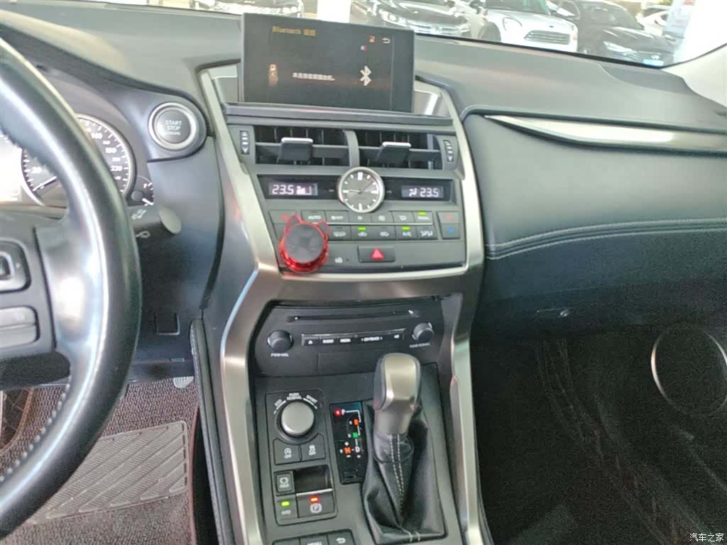 Lexus NX, 2017 13
