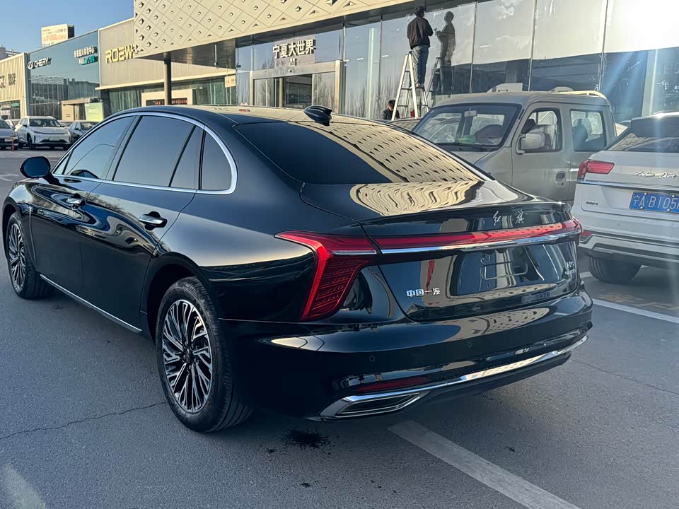 Hongqi H5