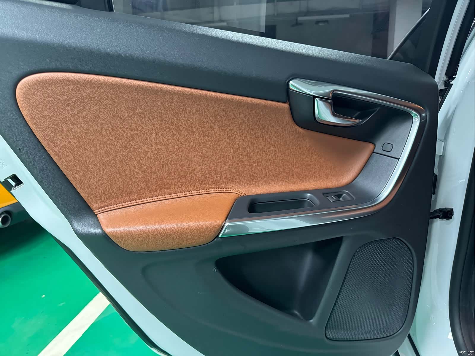 Volvo V60, 2014 9