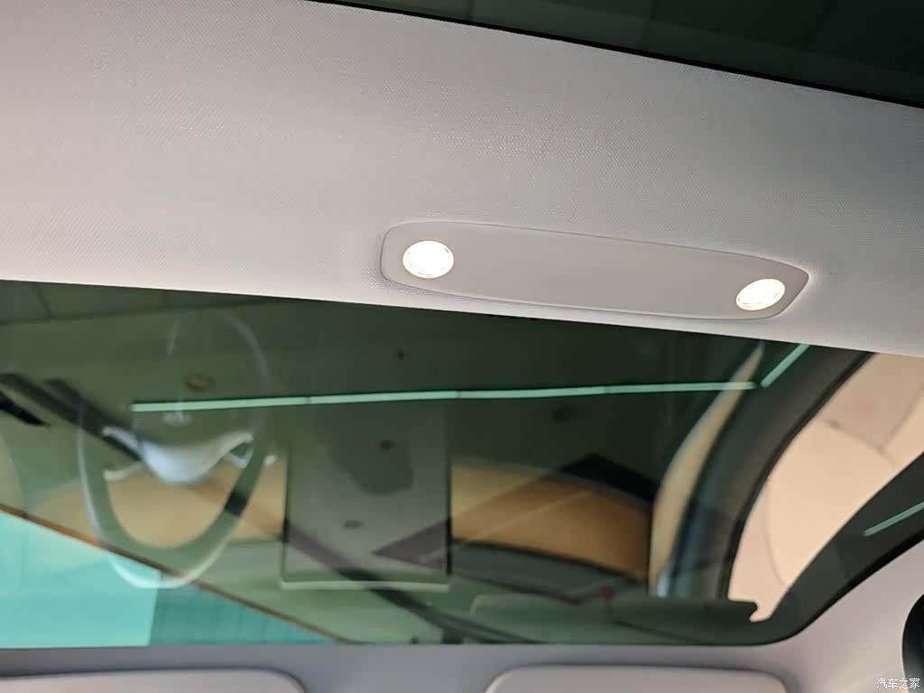 Tesla Model 3, 2023 18