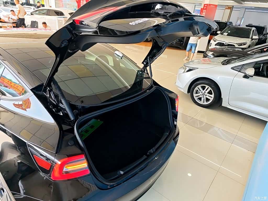 Tesla Model 3, 2023 19