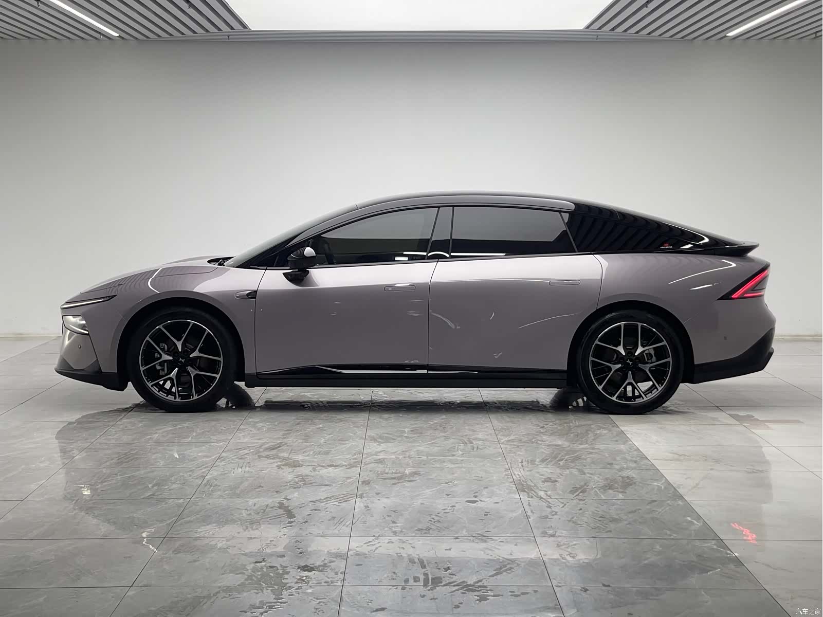 Xpeng P7, 2025 7