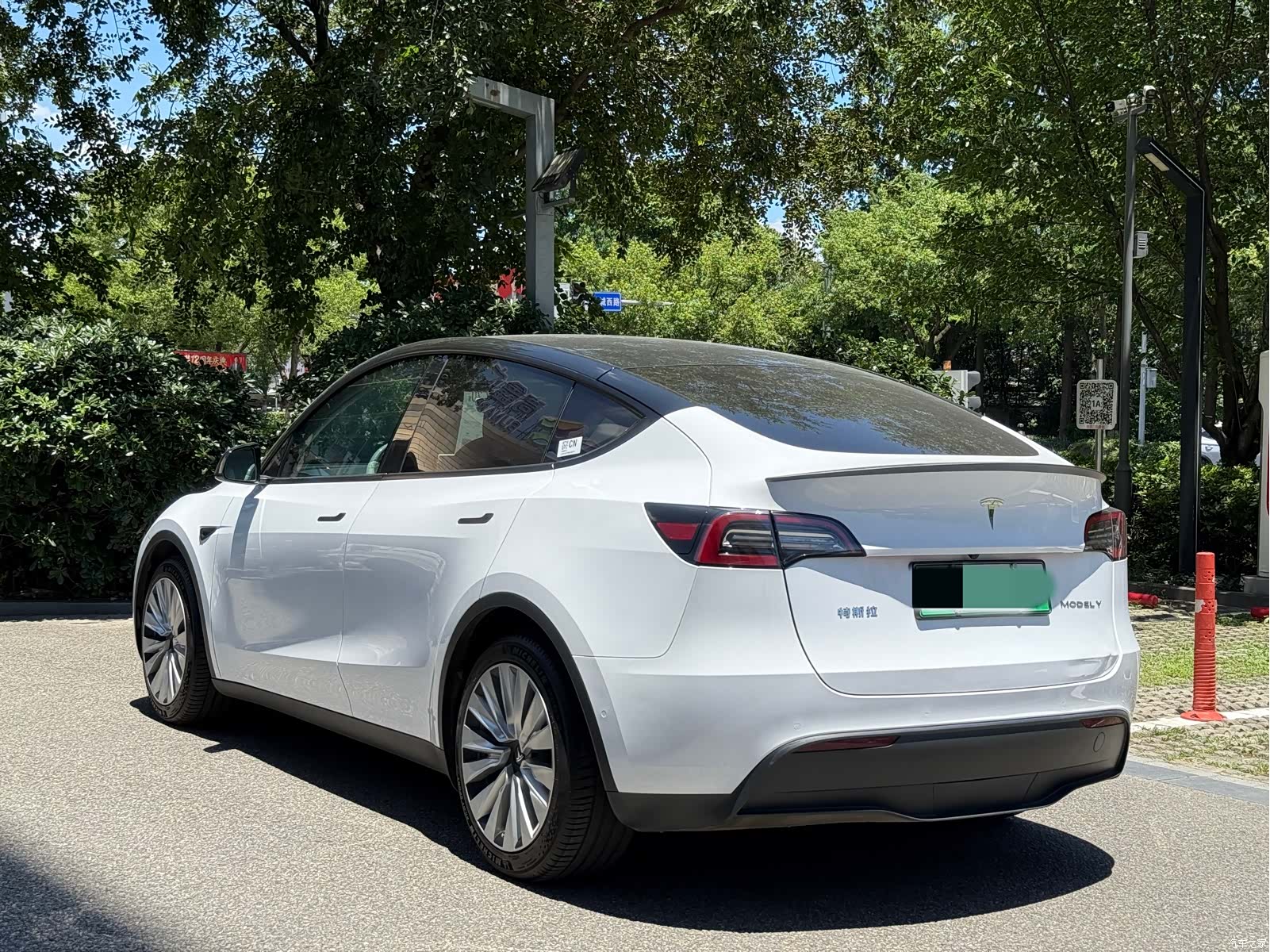 Tesla Model Y, 2022 13