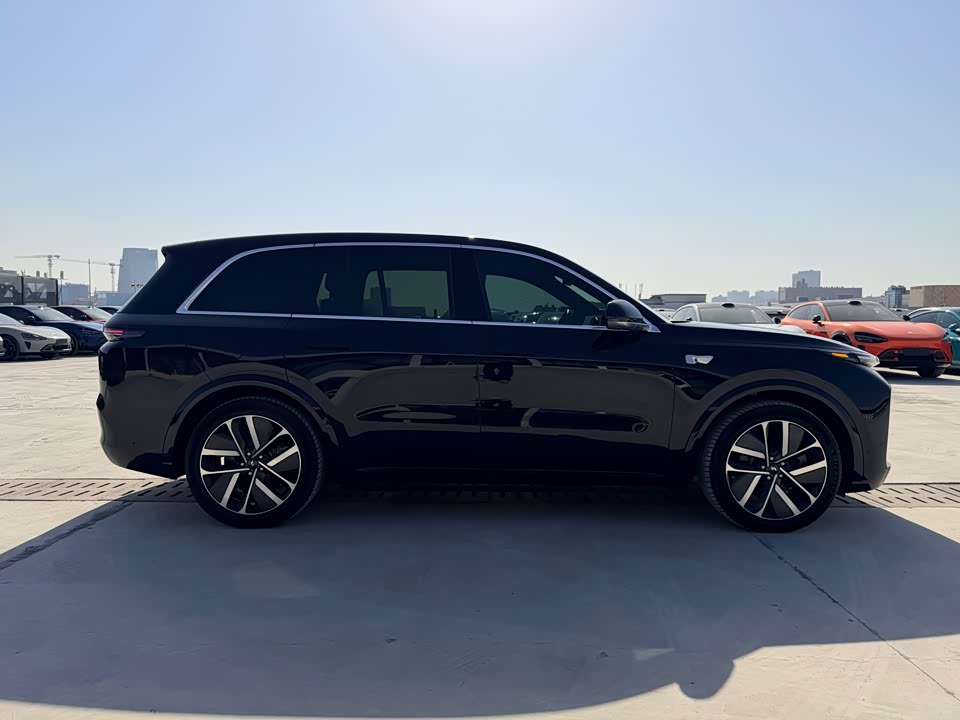 Li Auto Ideal L8