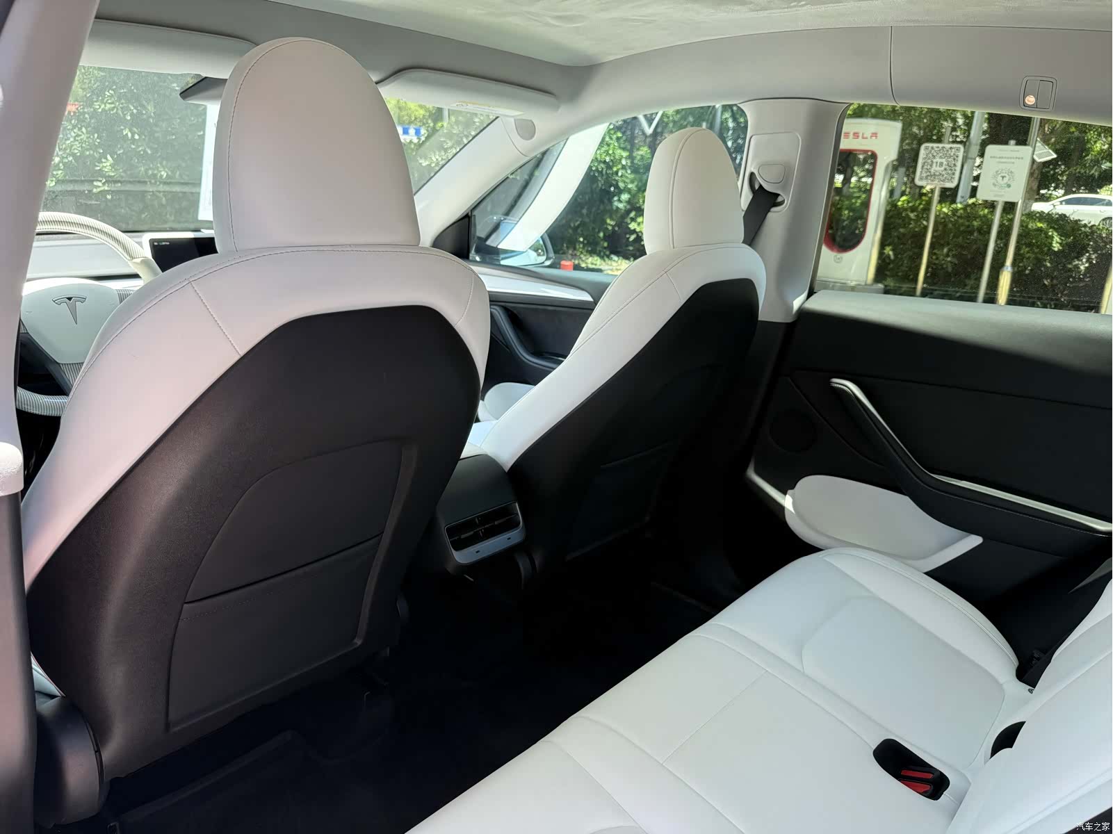 Tesla Model Y, 2022 7