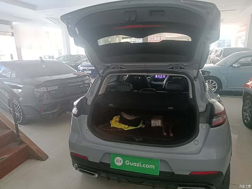 Geely Emgrand, 2022 19