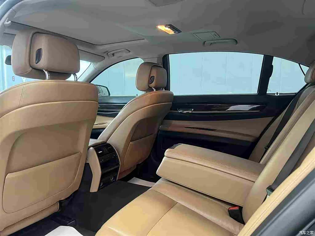 BMW 7 Series, 2013 15