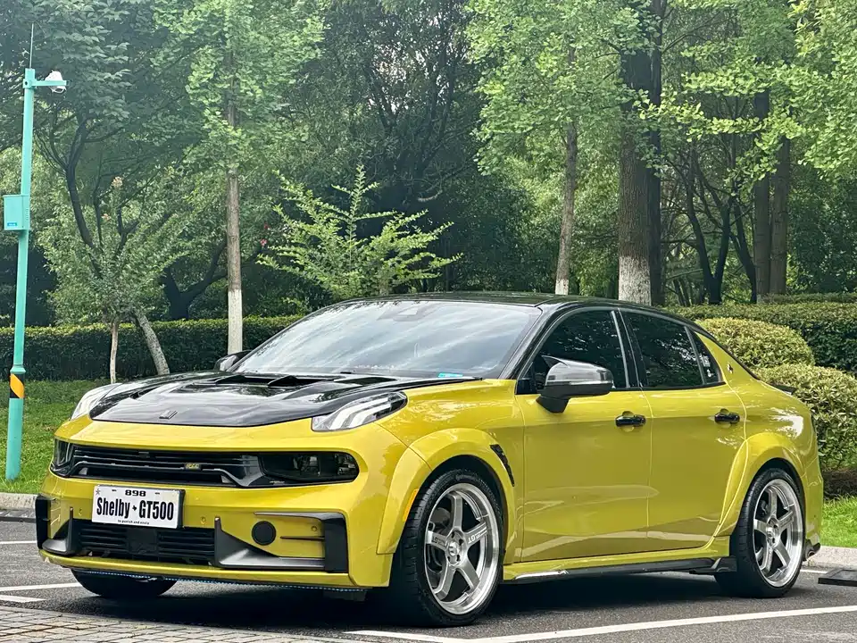 Lynk & Co 03