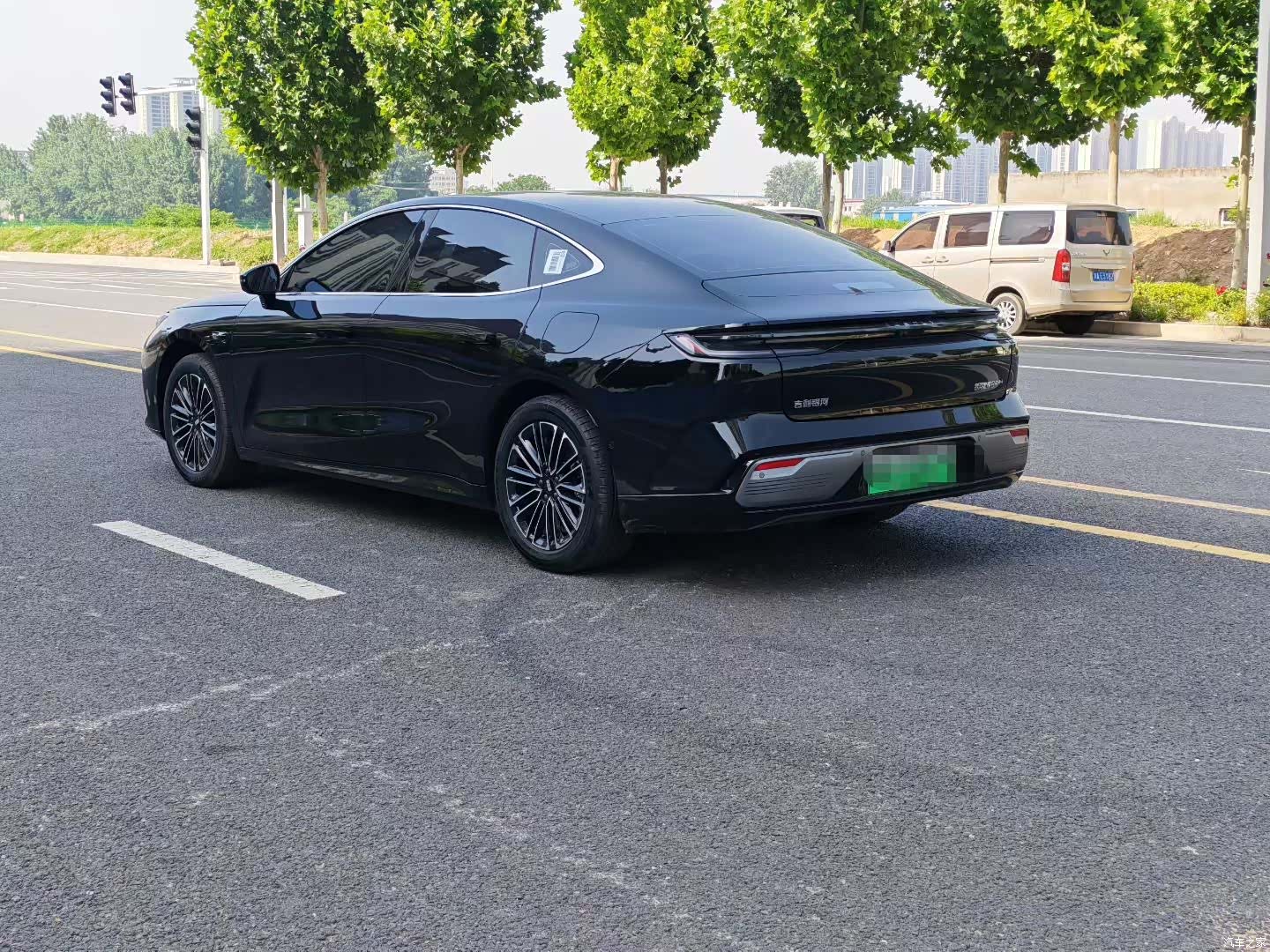 Geely 8, 2025 6