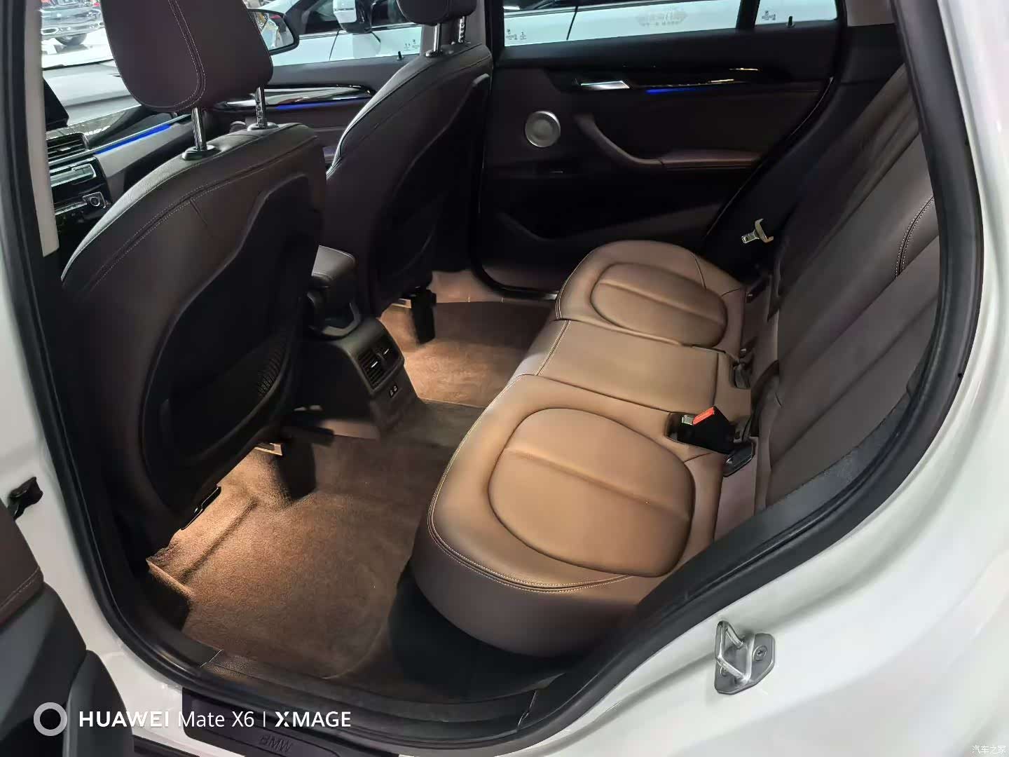 BMW X1, 2021 все фото