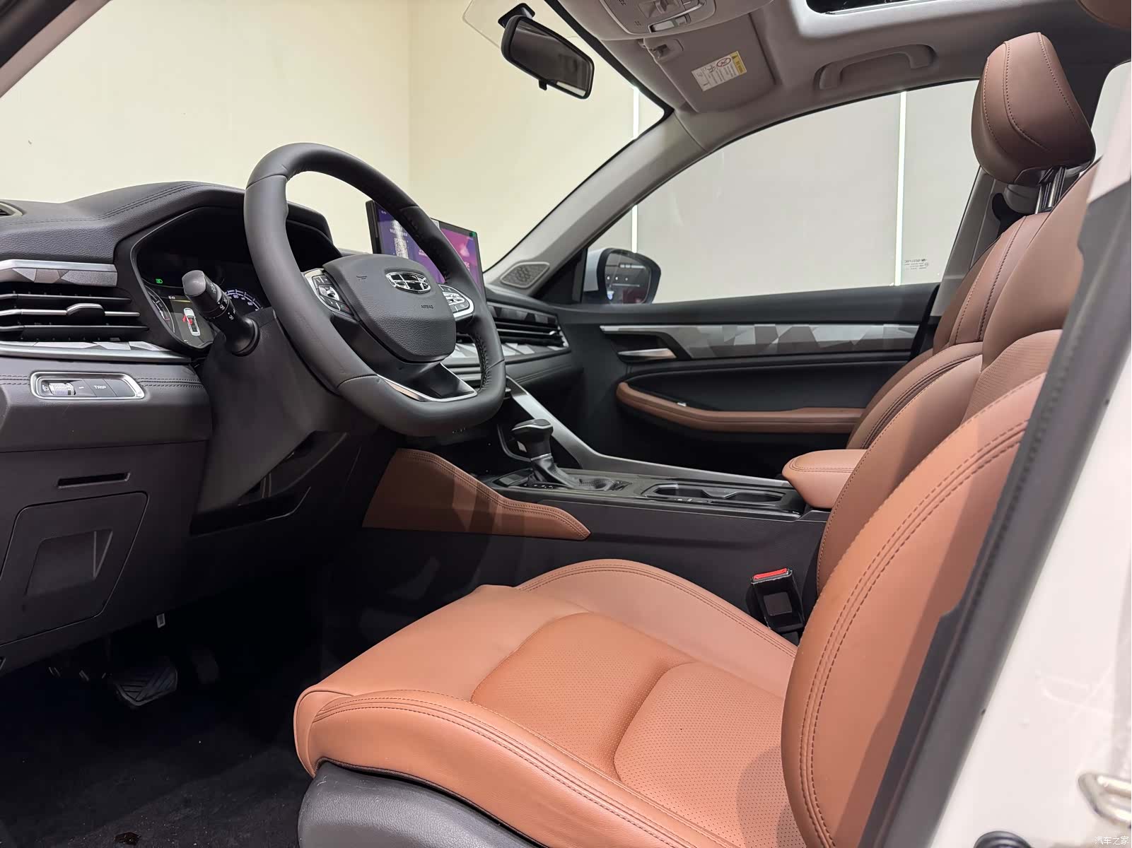 Geely X6, 2024 11