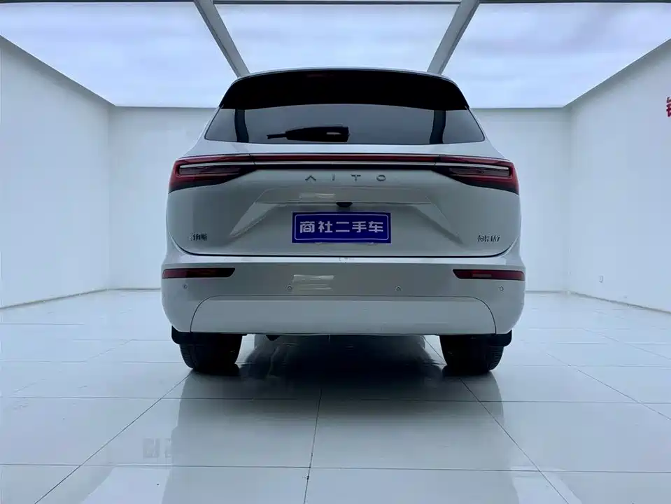 AITO Ask the world M7