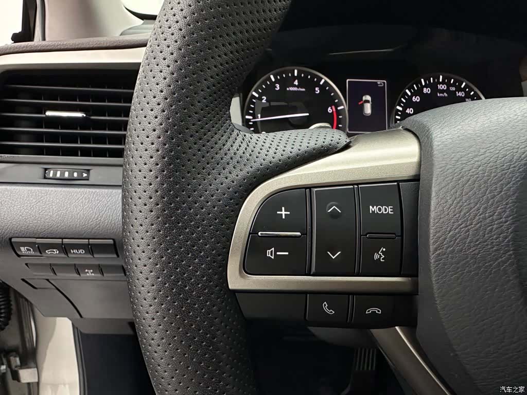 Lexus RX, 2022 26