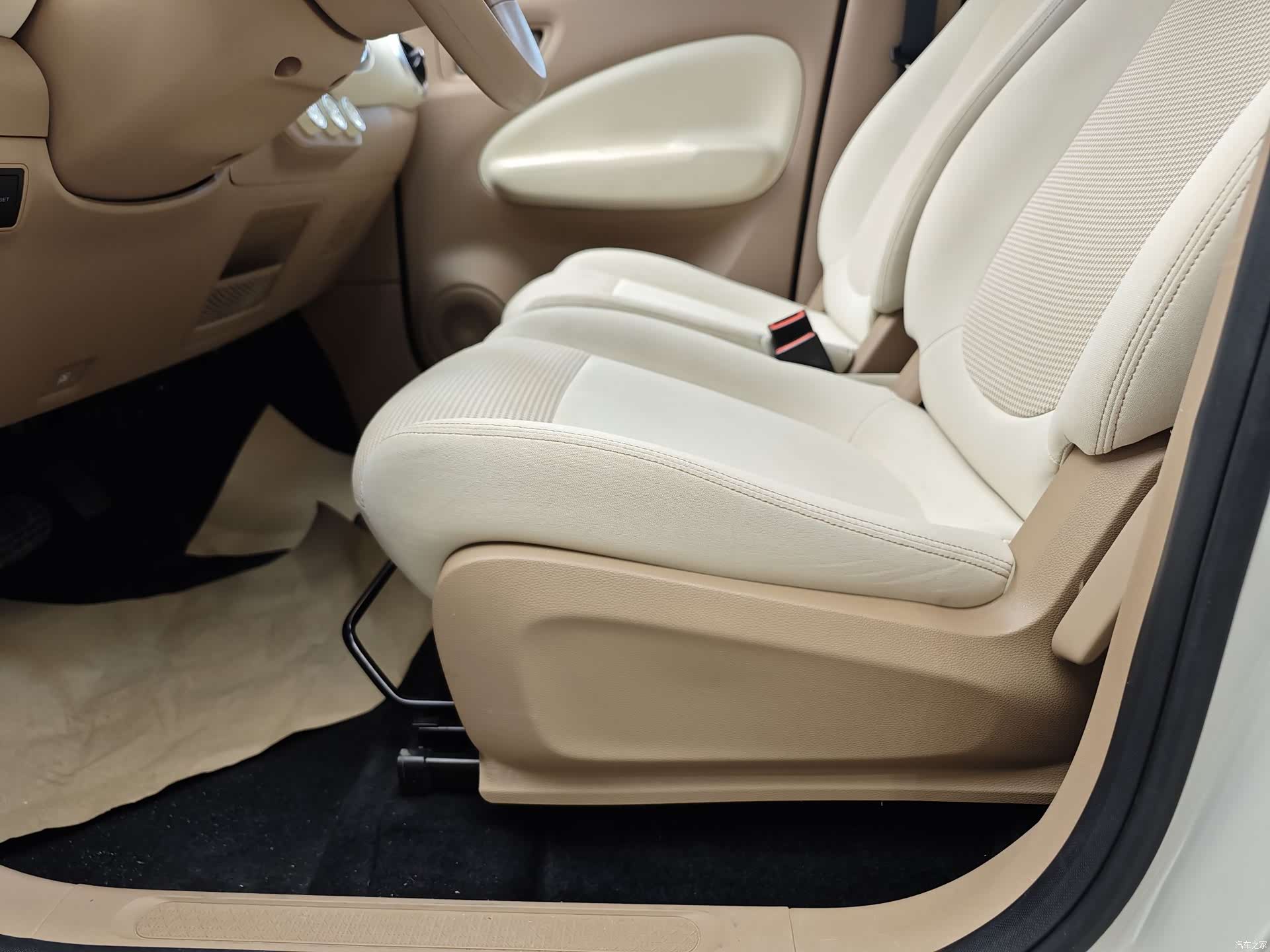 Wuling MINIEV, 2025 10