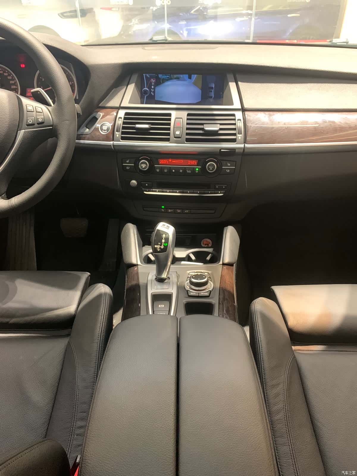 BMW X6, 2013 11
