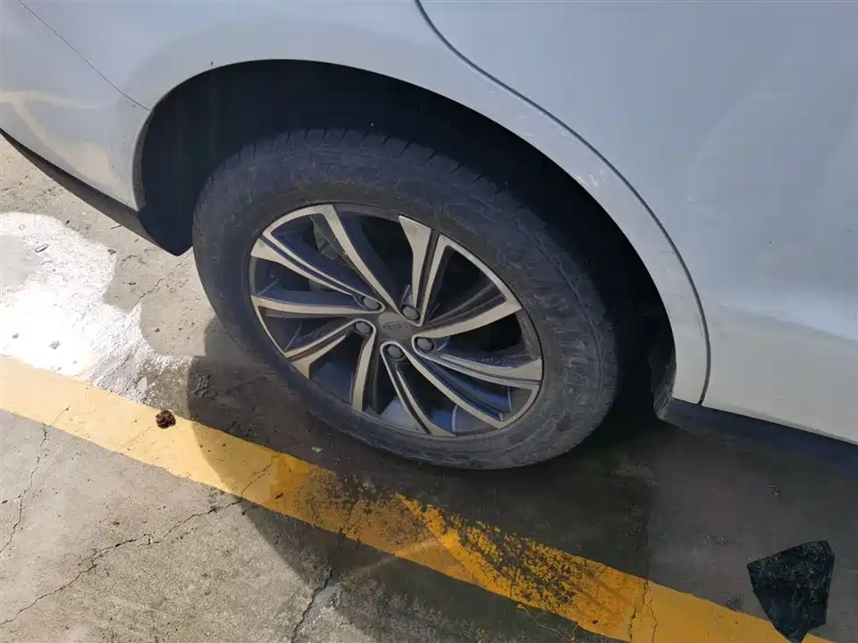Geely Vision X6
