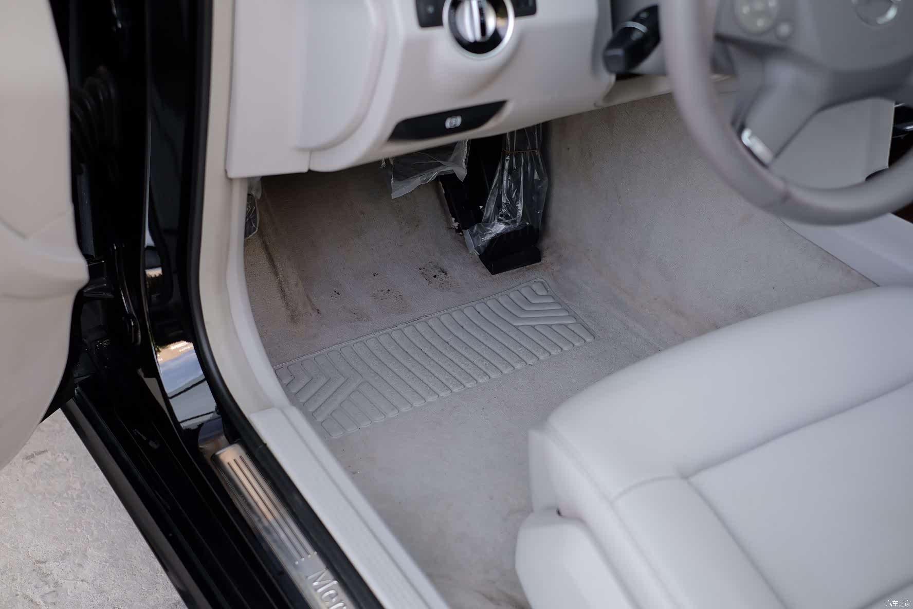 Mercedes-Benz E-Class, 2012 25