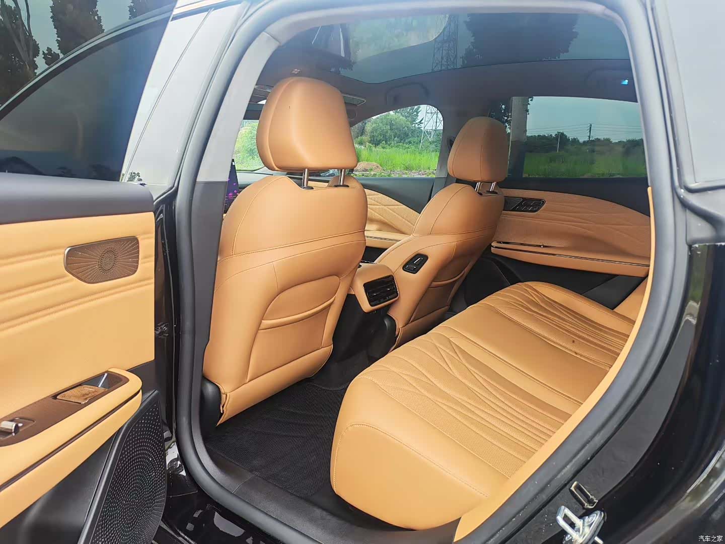 Geely 8, 2025 8