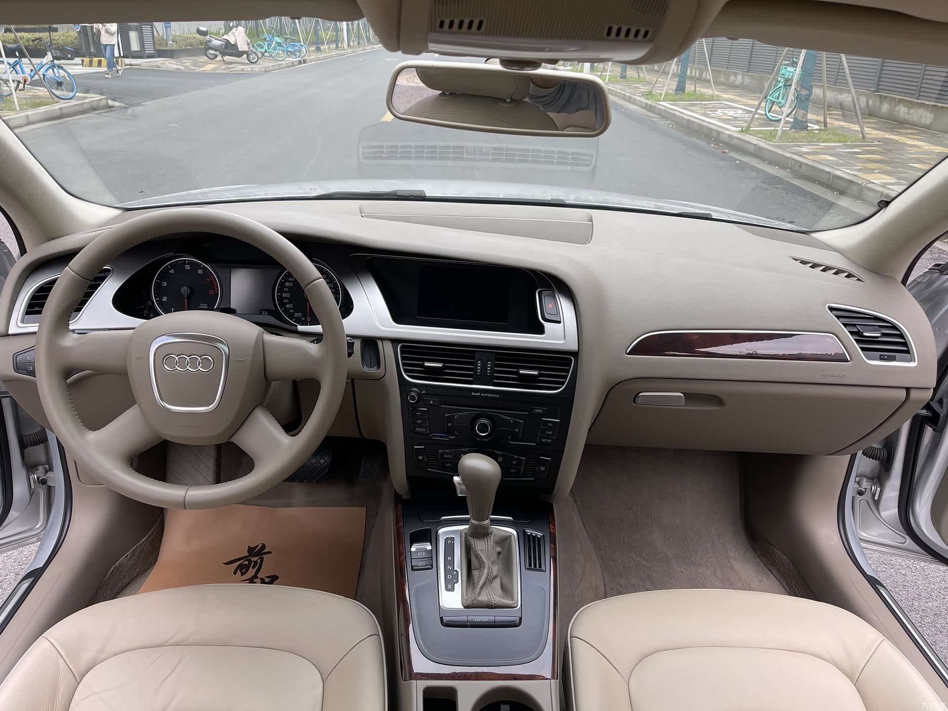 Audi A4L, 2010 8
