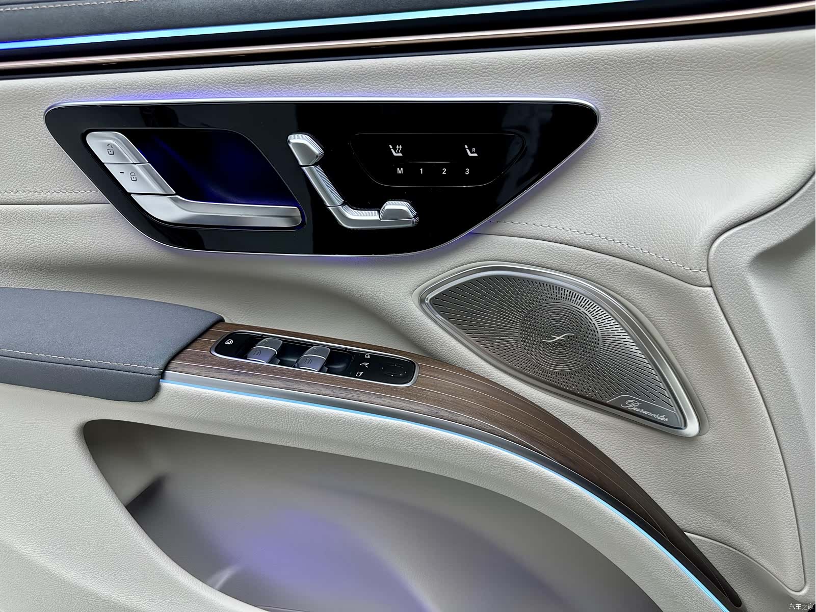 Mercedes-Benz EQS, 2023 18