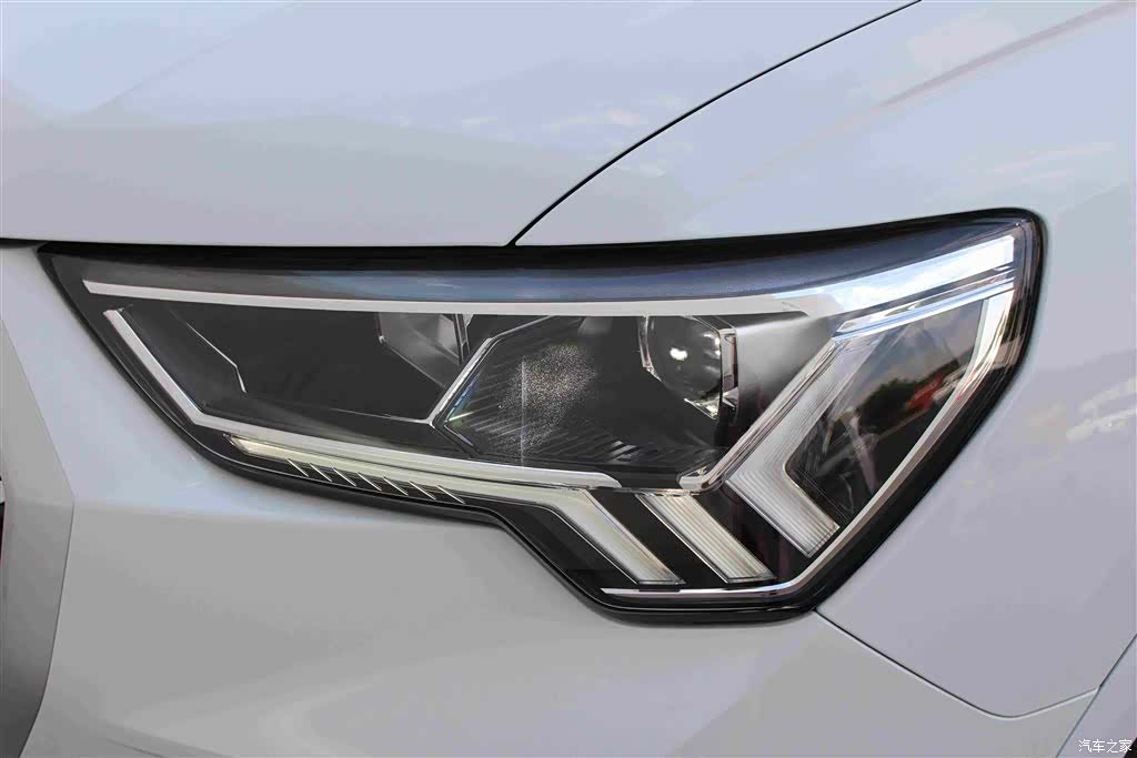 Audi Q3, 2025 10
