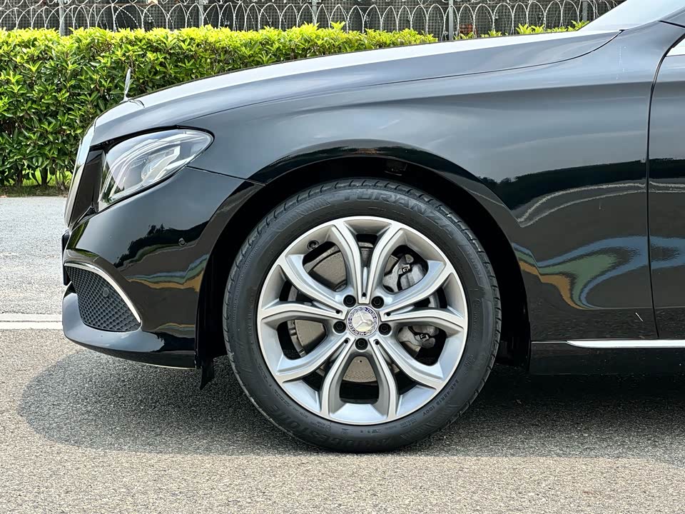 Mercedes-Benz E-class Mercedes-Benz E-class