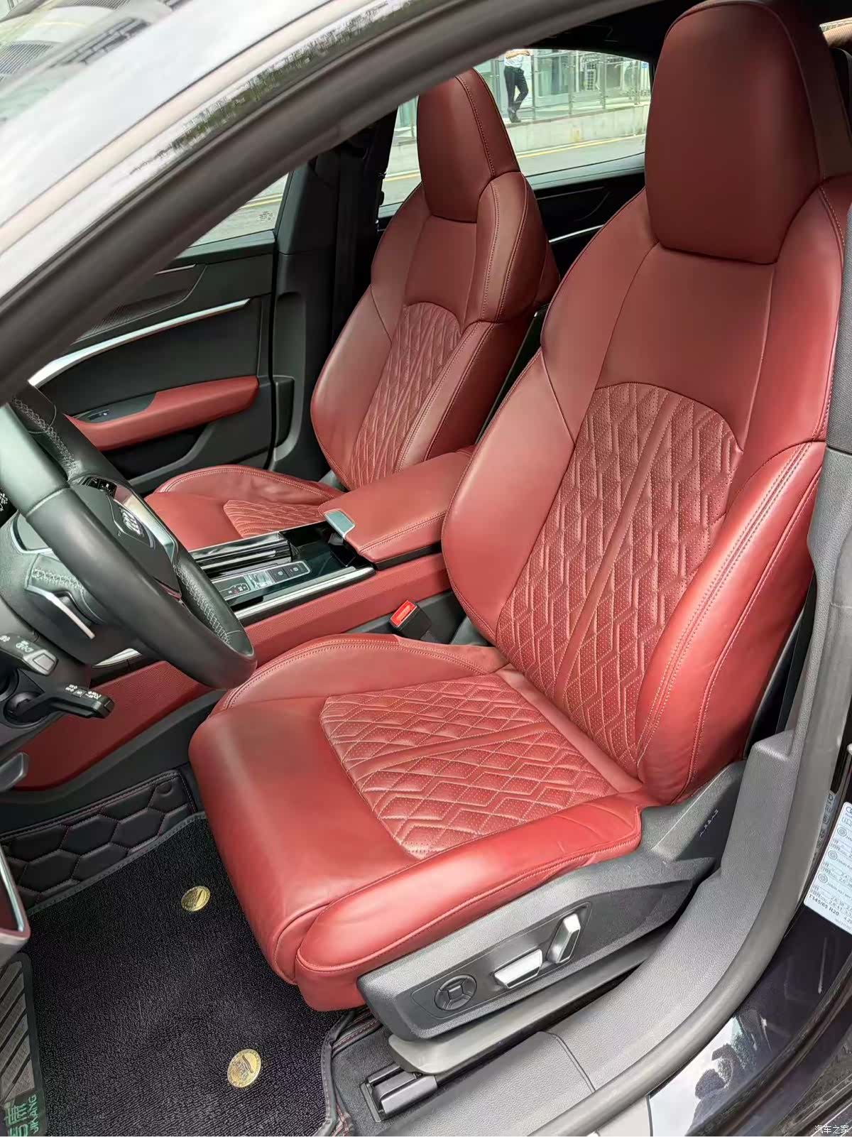 Audi A7L, 2023 все фото