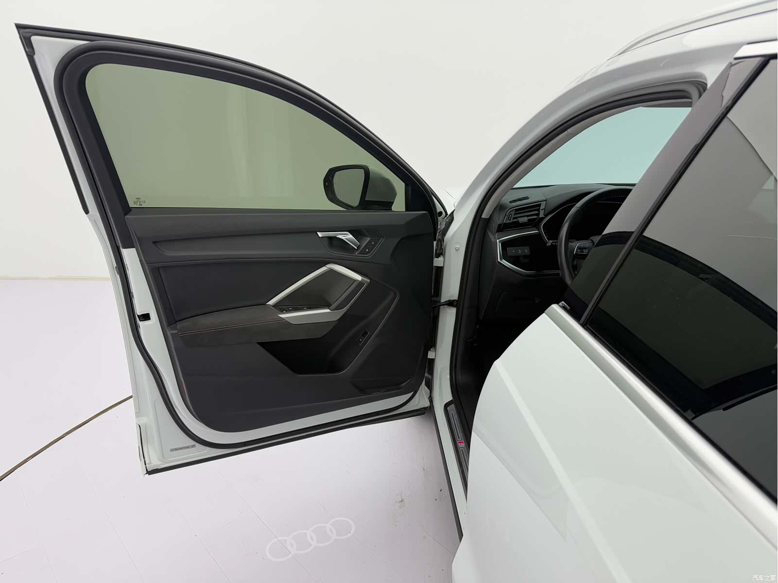 Audi Q3, 2022 23