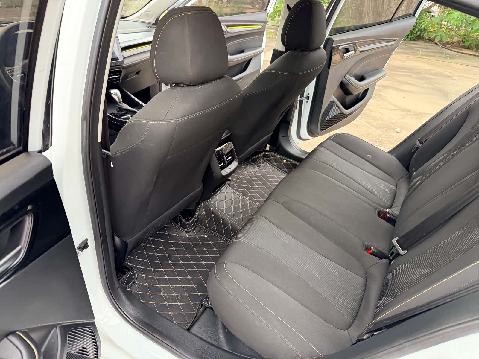 Roewe i5, 2023 18