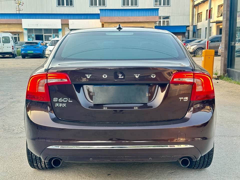 Volvo S60