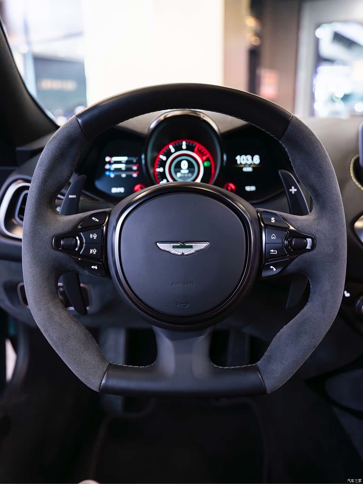 Aston Martin Vantage, 2024 20