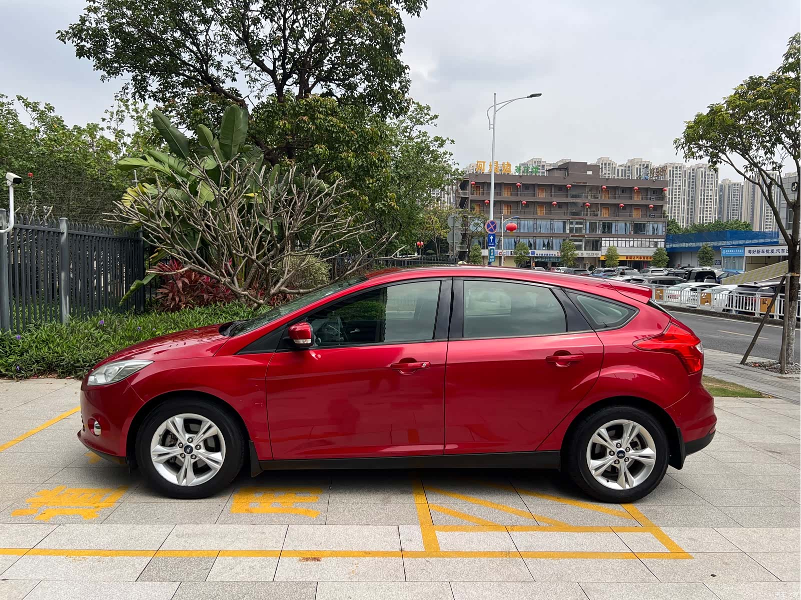 Ford Focus, 2014 4