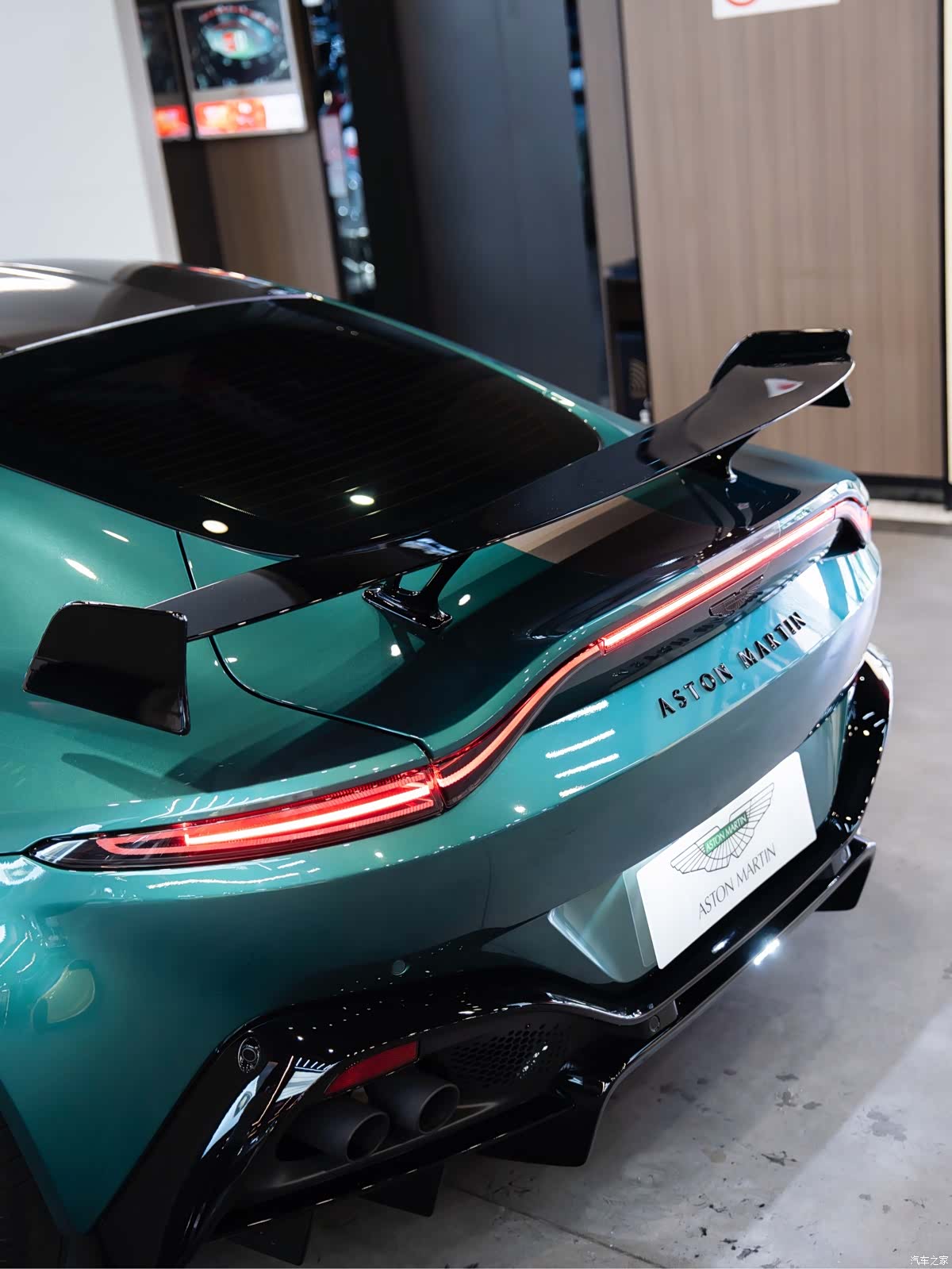 Aston Martin Vantage, 2024 6