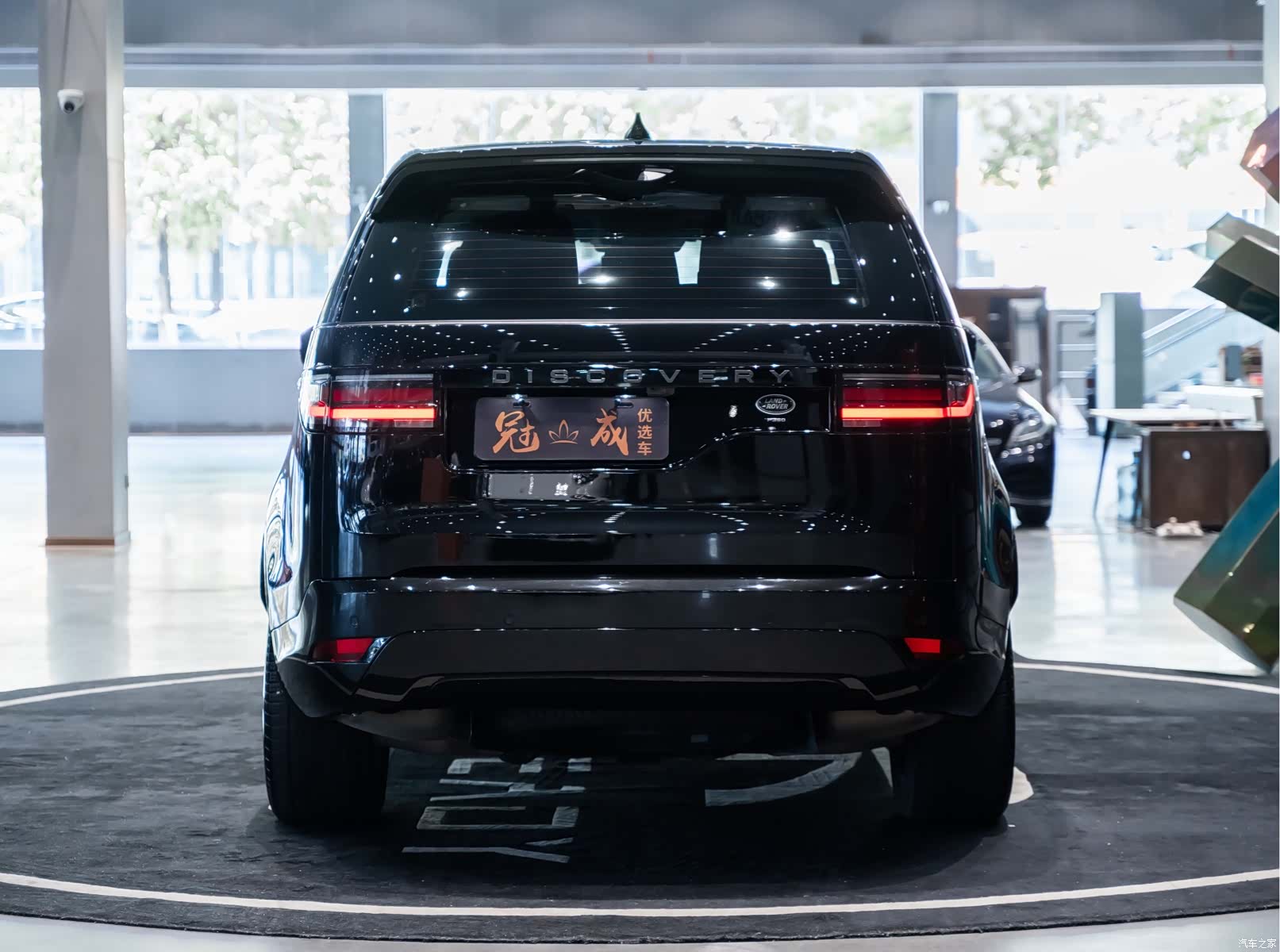 Land Rover Discovery, 2021 4