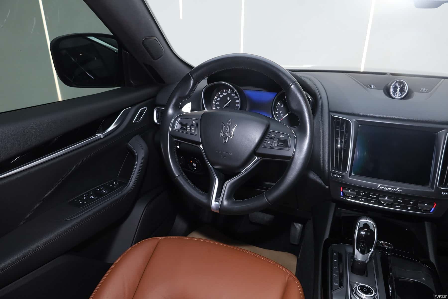 Maserati Levante, 2018 16