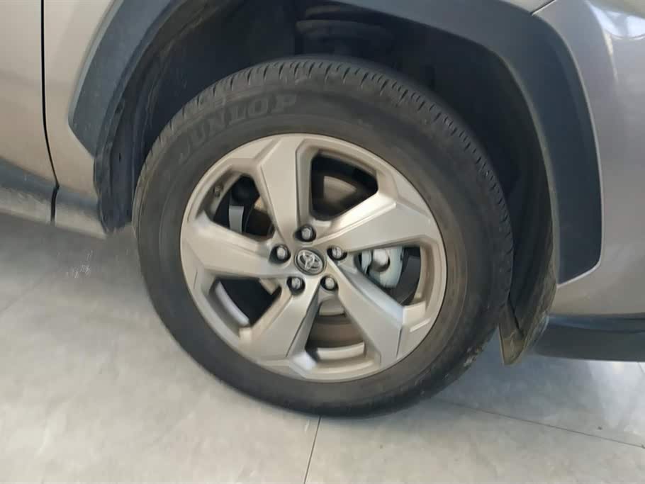 Toyota RAV4 Rongfang