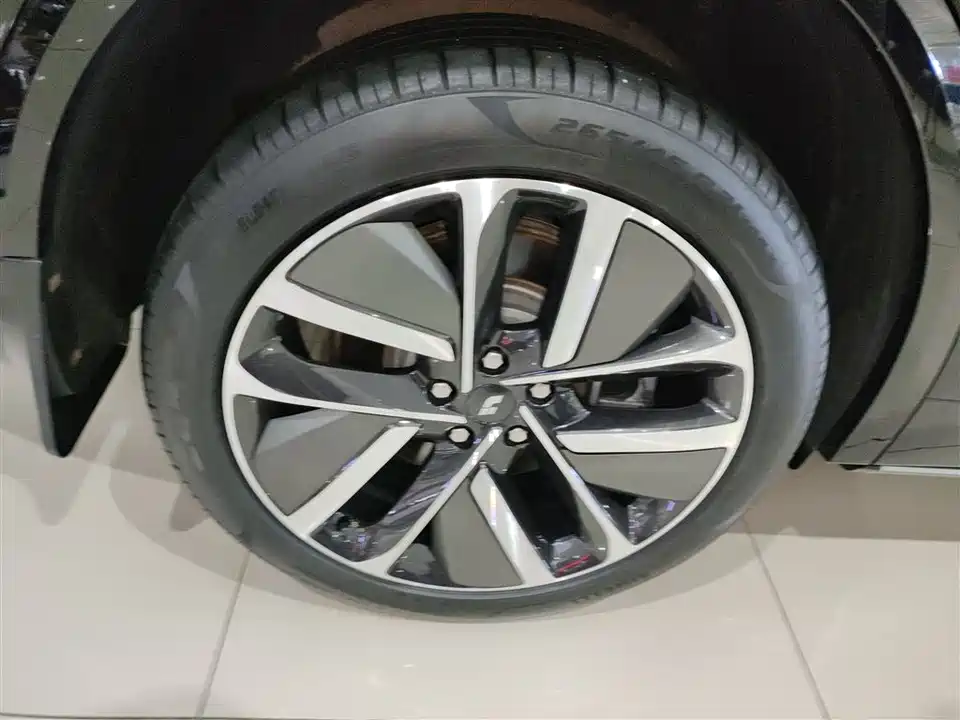 Li Auto Ideal L9
