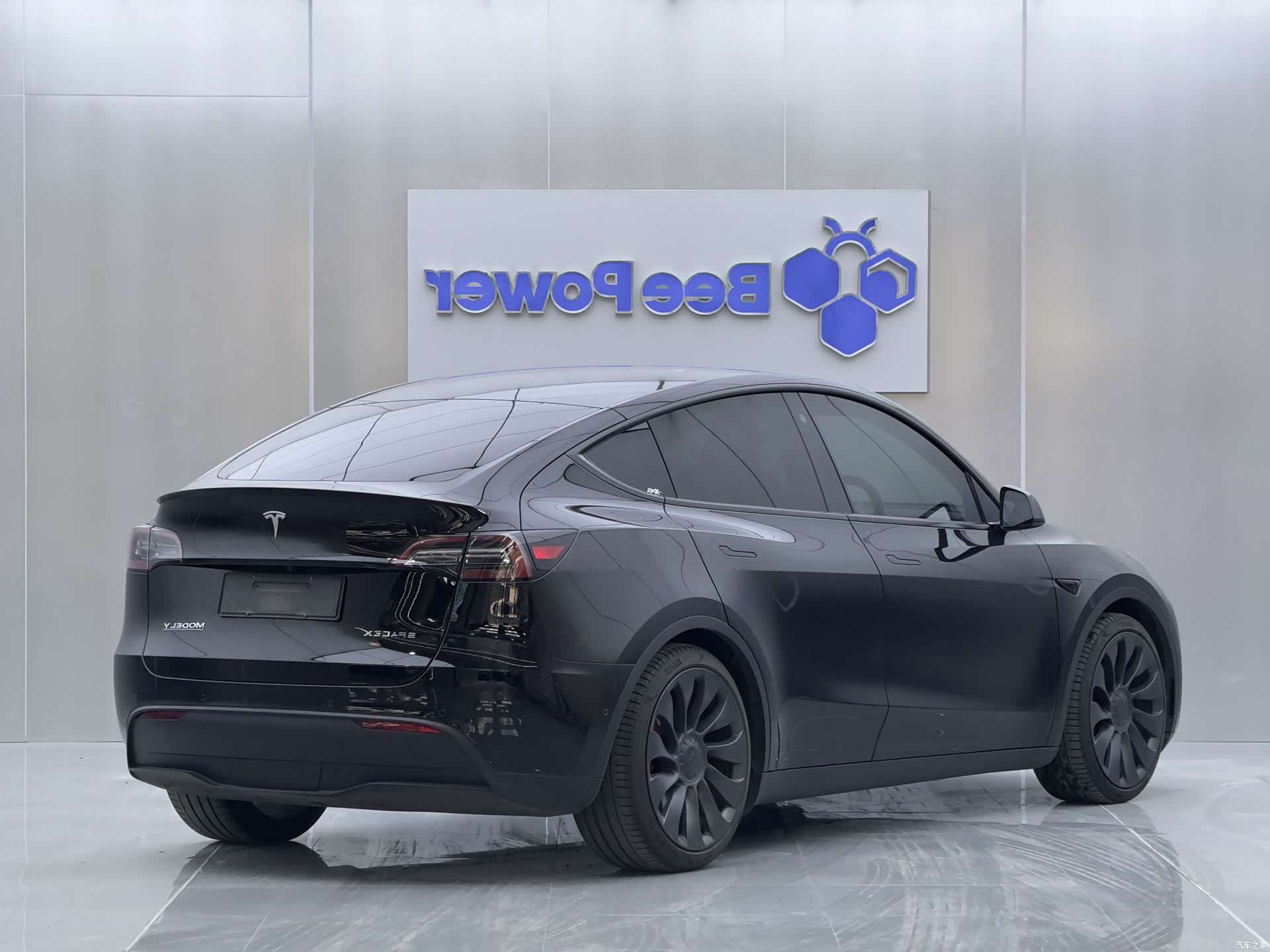 Tesla Model Y, 2023 6
