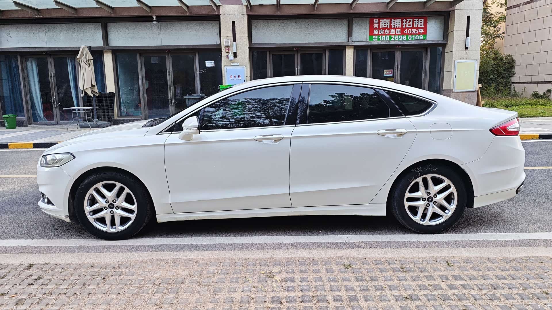 Ford Mondeo, 2016 3