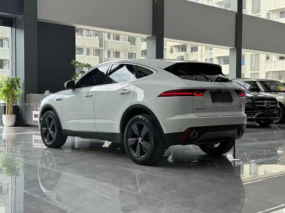 Jaguar E-PACE